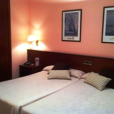 Hotel La Seu Сео-де-Уржель Номер фото