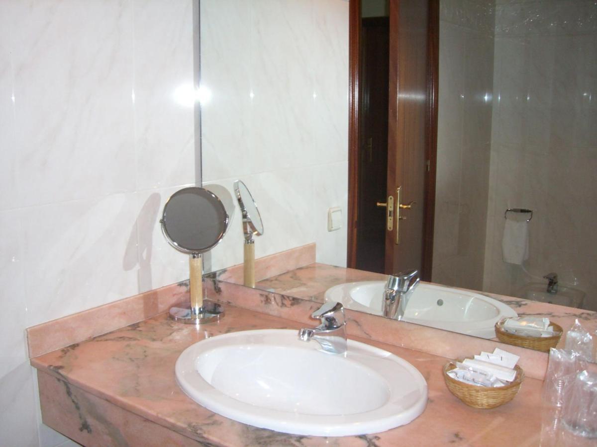 Hotel La Seu Сео-де-Уржель Номер фото